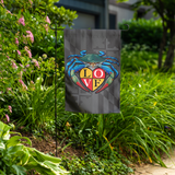 Maryland_Blue_Crab_Love_Garden_Flag__Lifestyle_Mockup.png